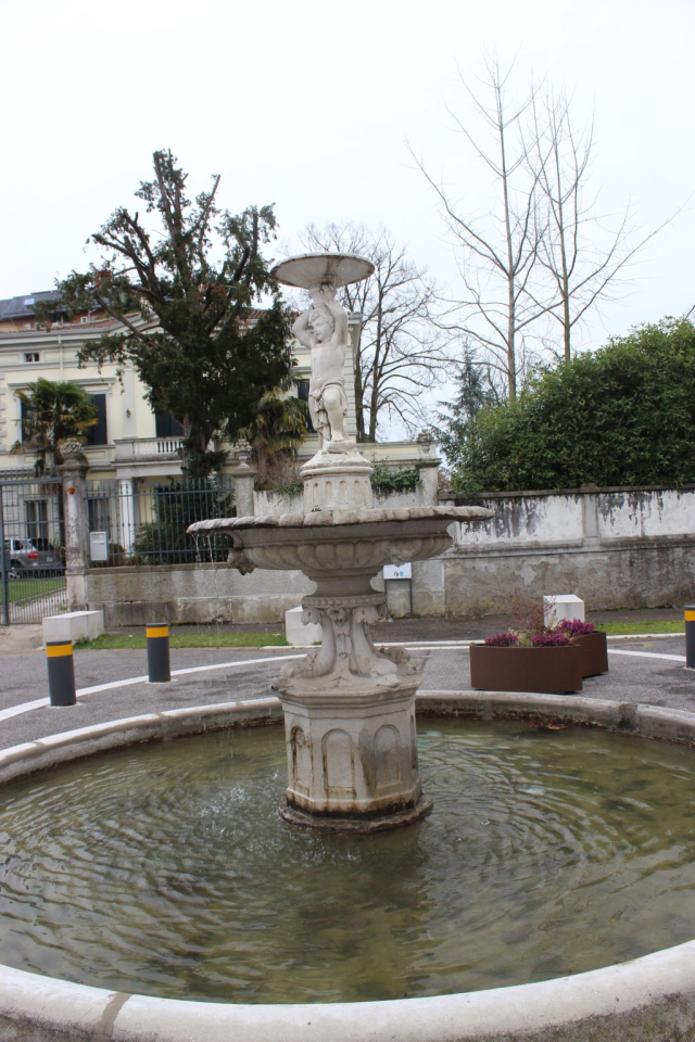 Fontana di piazza Marconi