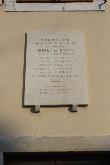 Lapide in memoria di Orsola de Grotta