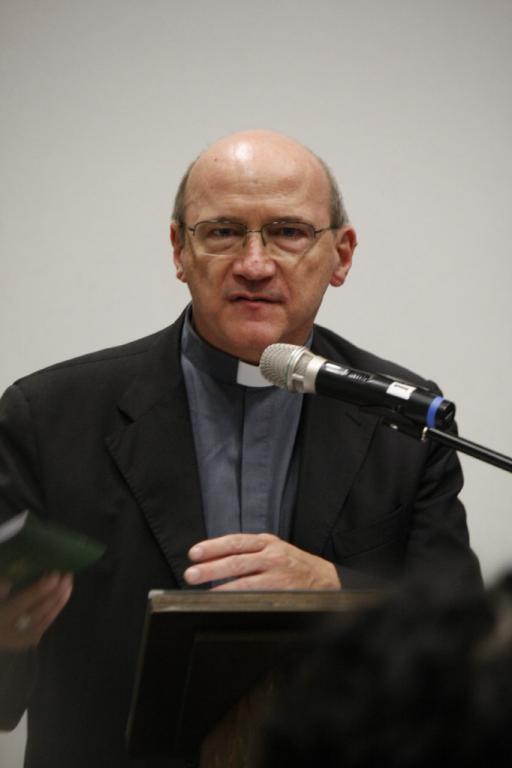 L'Arcivescovo Carlo presenta la Lettera Pastorale