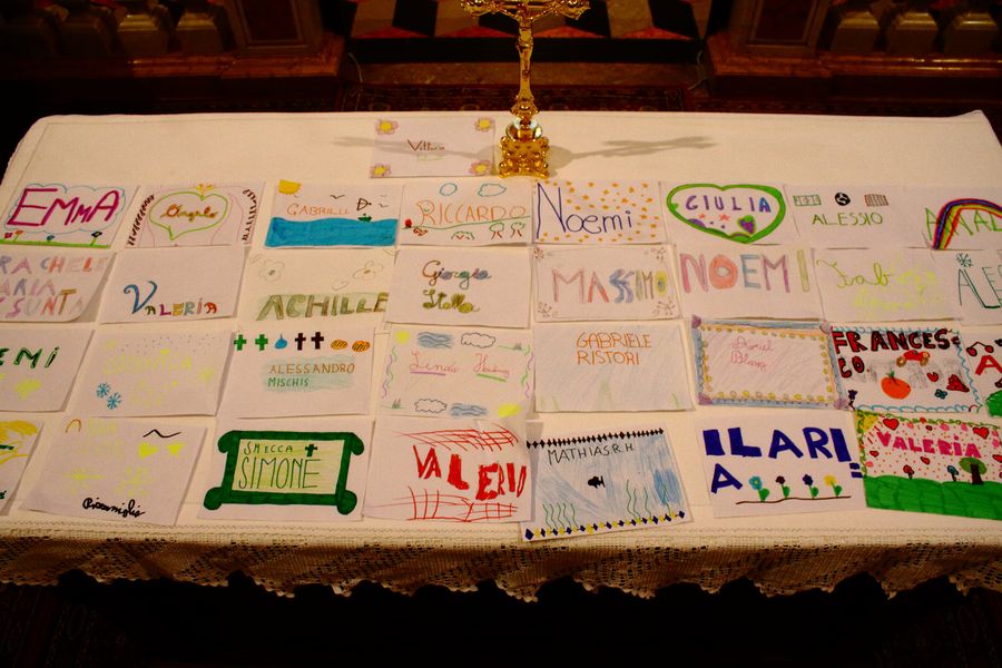 Liturgia Battesimale per i bambini del primo anno di catechesi